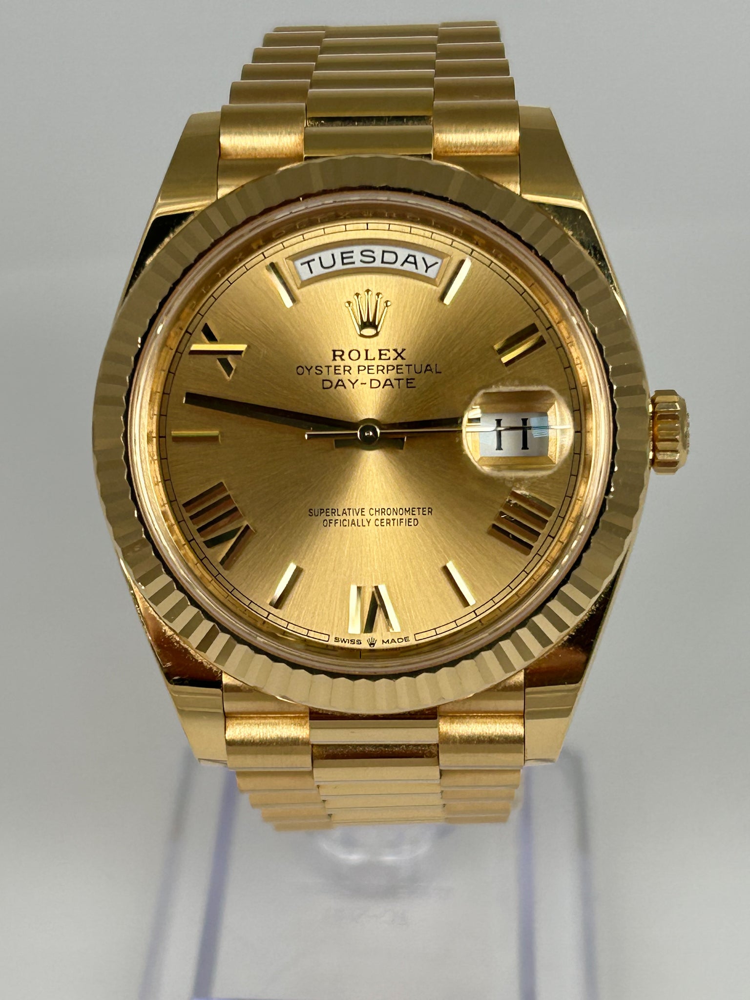 Rolex Day-Date 40 Champagne Roman Yellow Gold 228238