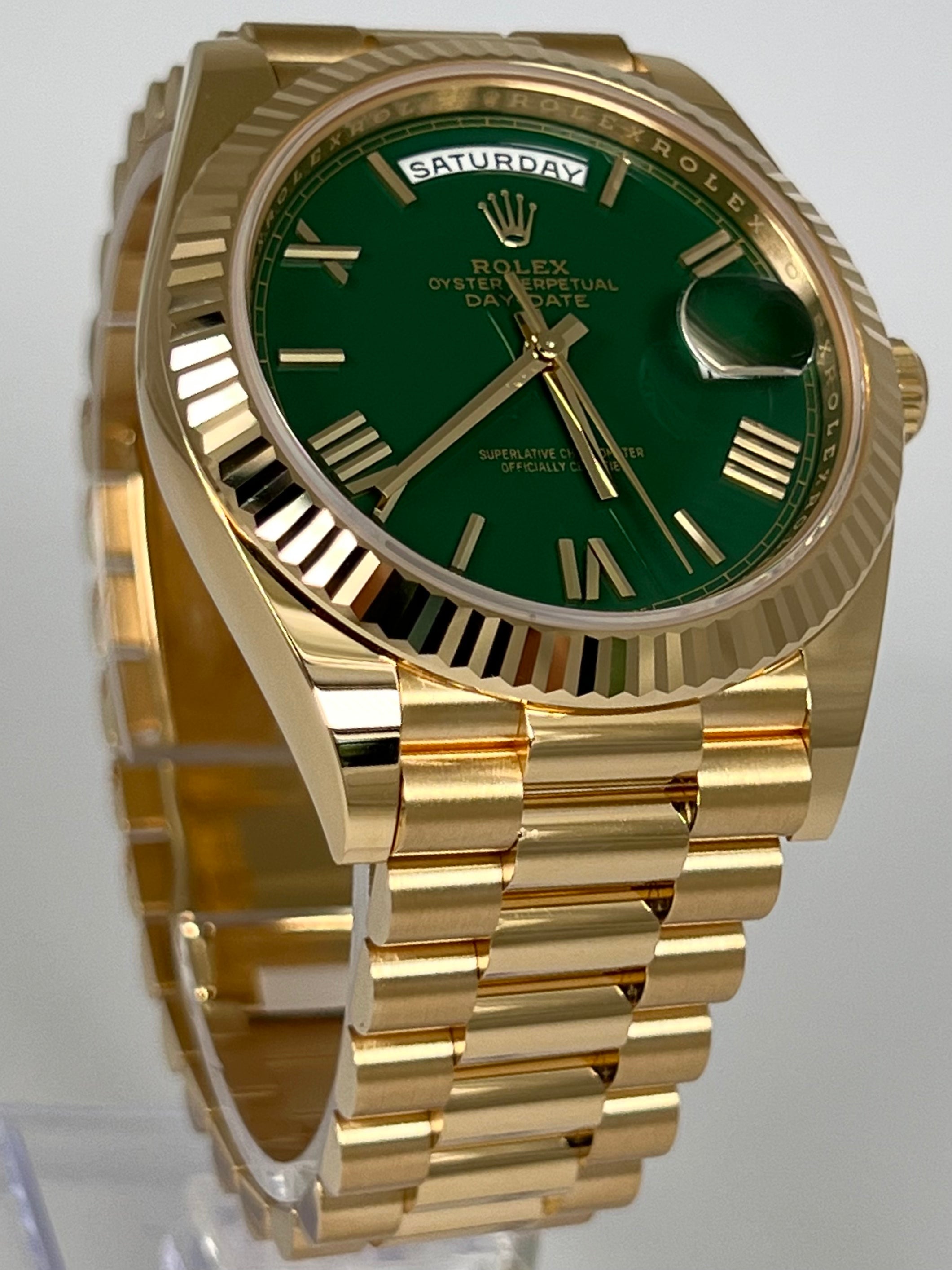 Rolex Day Date 40 Green Roman Yellow Gold 228238