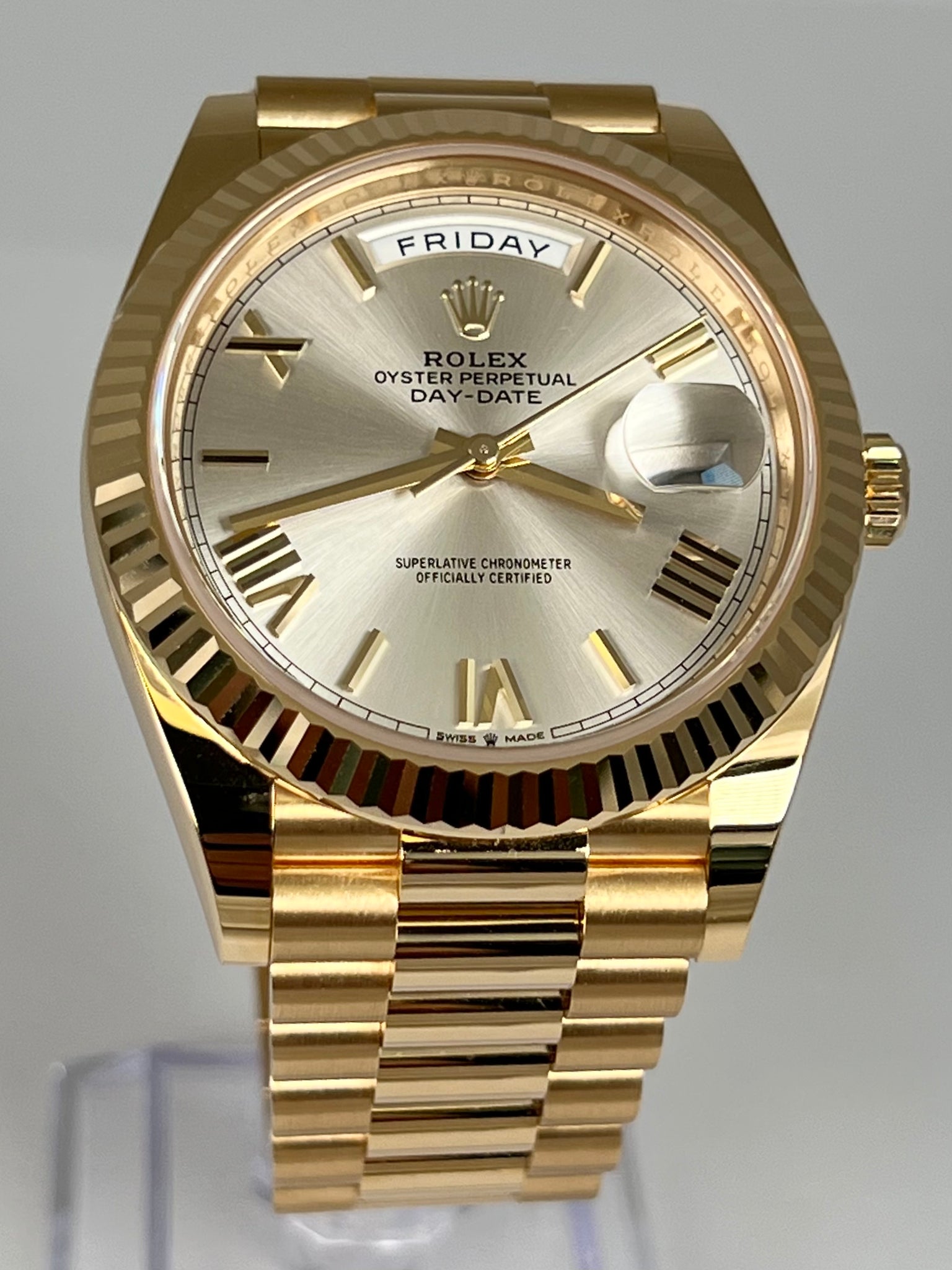 Rolex Day-Date 40 Silver Roman Yellow Gold 228238
