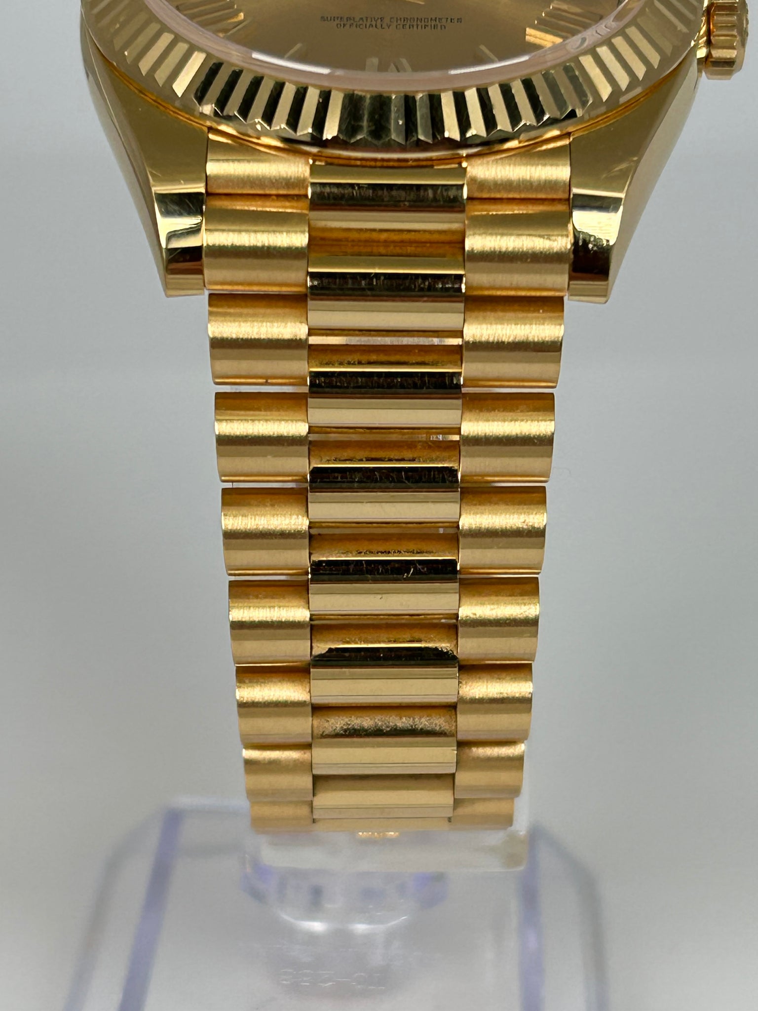 Rolex Day-Date 40 Champagne Roman Yellow Gold 228238