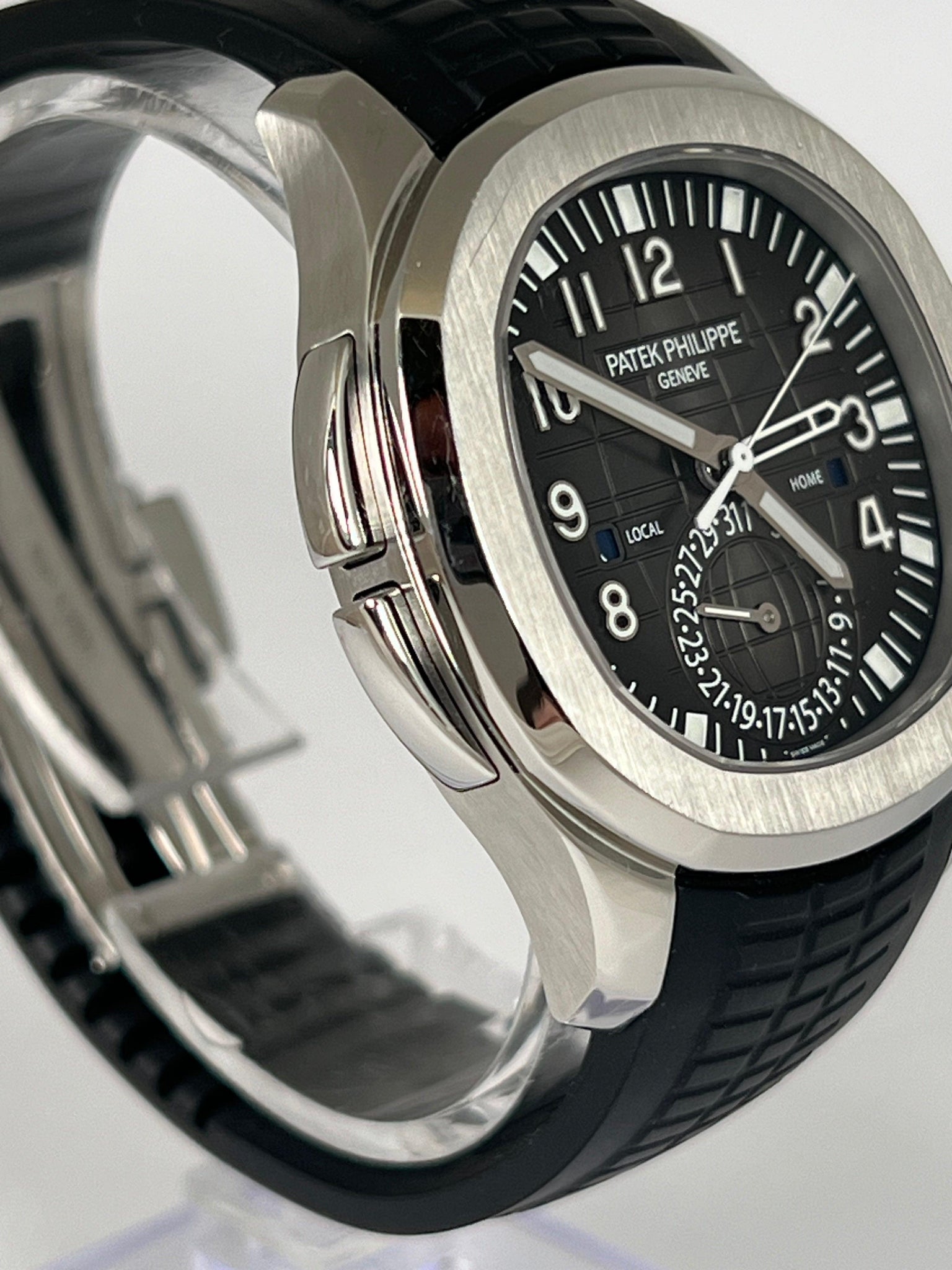 PATEK PHILIPPE AQUANAUT TRAVEL TIME BLACK DIAL 5164A