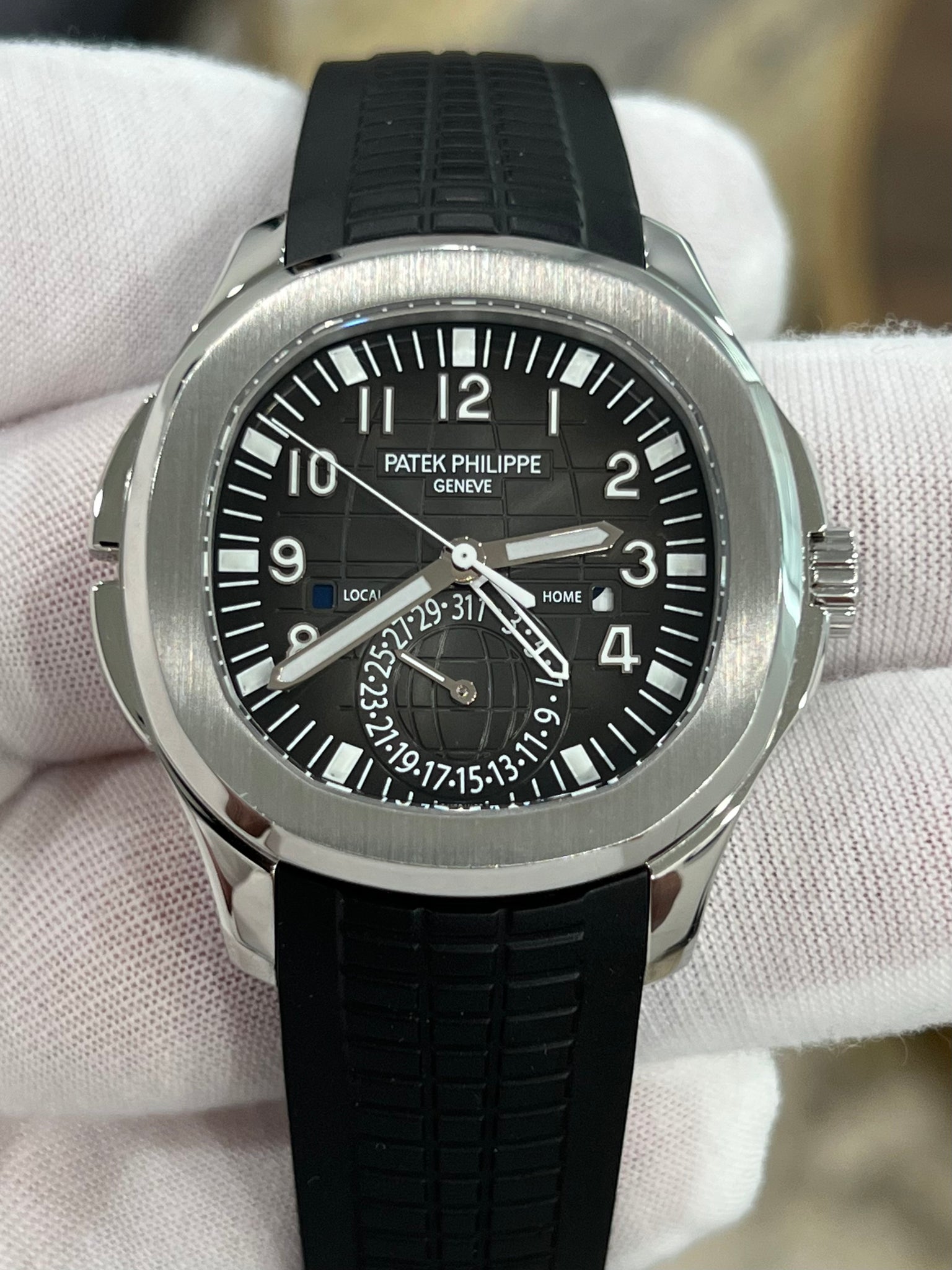 PATEK PHILIPPE AQUANAUT TRAVEL TIME BLACK DIAL 5164A