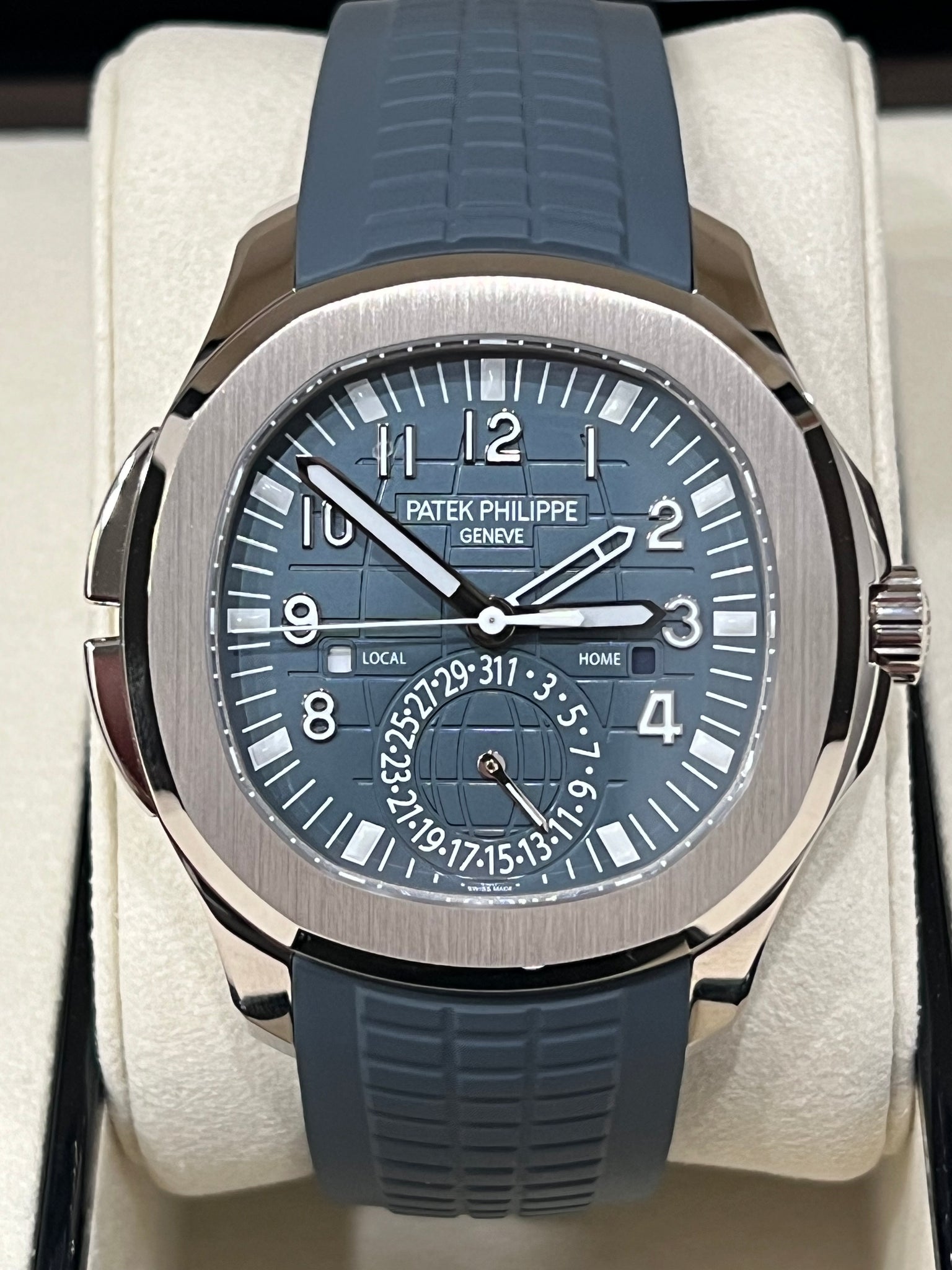 PATEK PHILIPPE AQUANAUT TRAVEL TIME BLUE WHITE GOLD 5164G